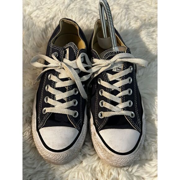 CONVERSE ALL STAR CHUCK TAYLORS - DARK‎ BLUE SZ(5 MENS- 7 LADIES)  WORN ONCE - Picture 1 of 5